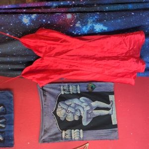 ✨Beautiful flowy Vintage Fredericks red satin slip dress 🖤❤️